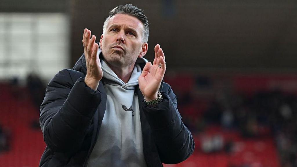 انتصاب راب ادواردز، مدافع پیشین به عنوان سرمربی جدید ولورهمپتون